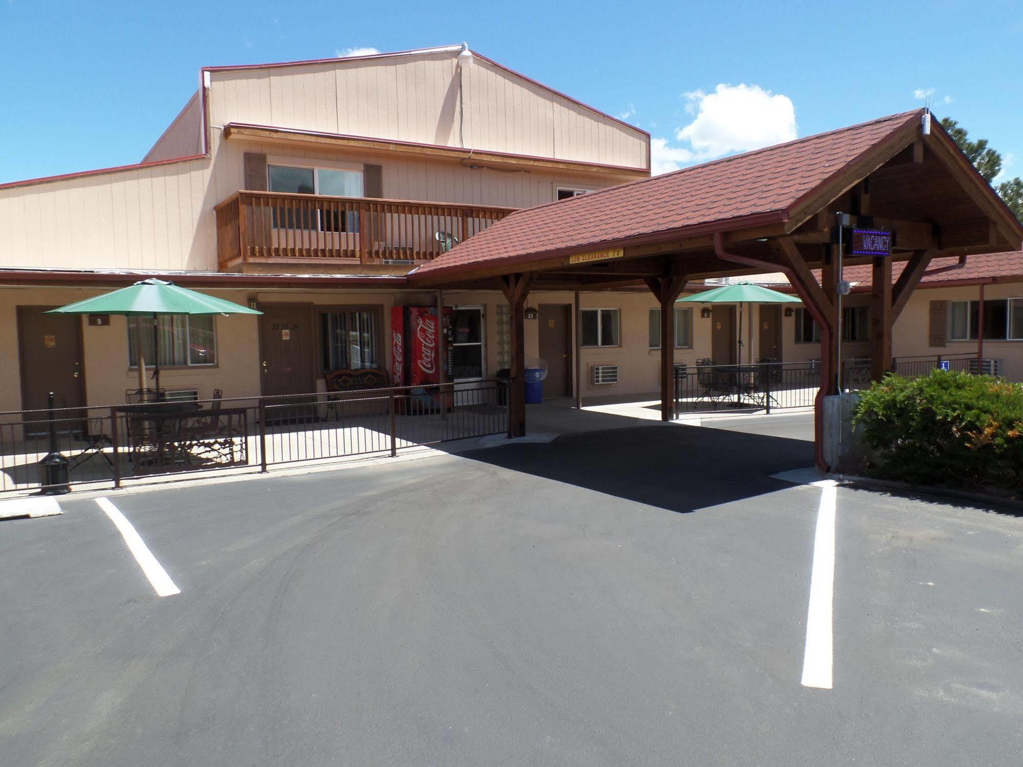 Kinnikinnik Motor Lodge Estes Park Exterior photo